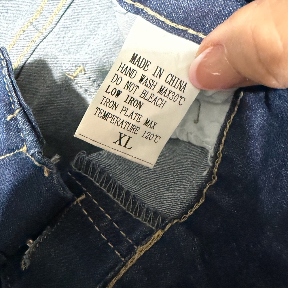 Dark Wash Distressed Button-Fly Capris - Picture 3 of 3